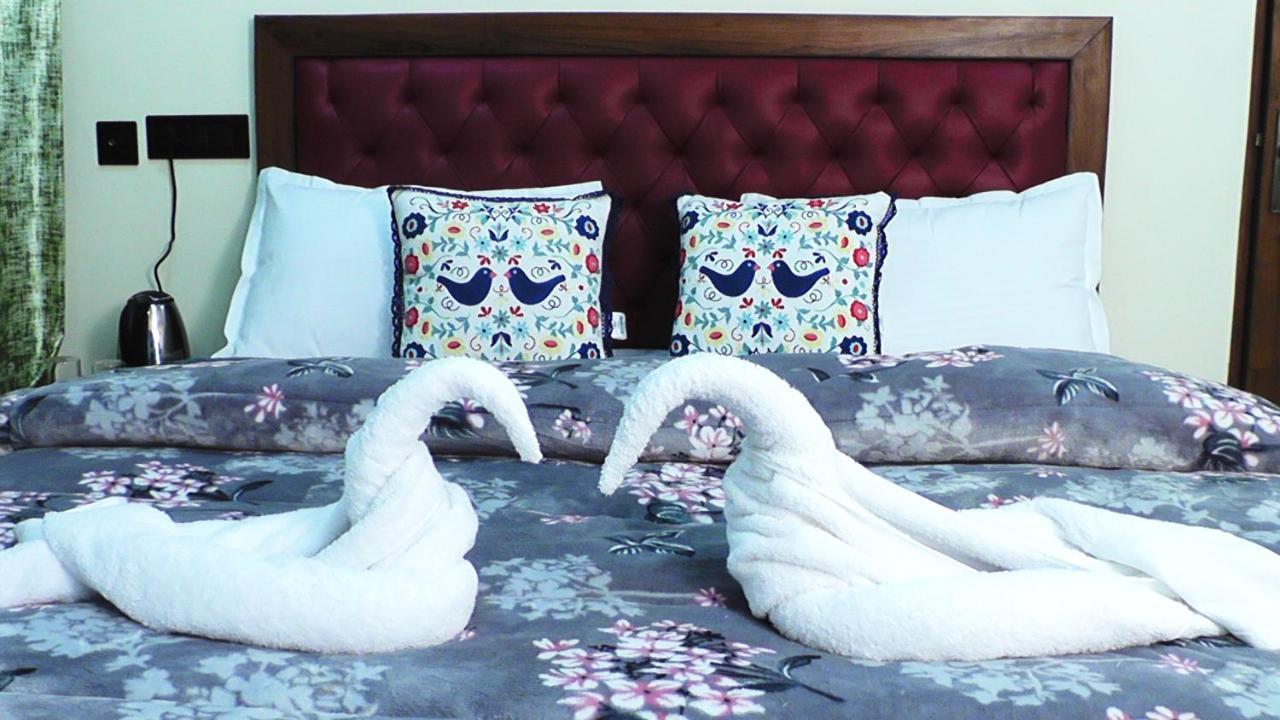 Hotel Jakhu Heights Шімла Екстер'єр фото