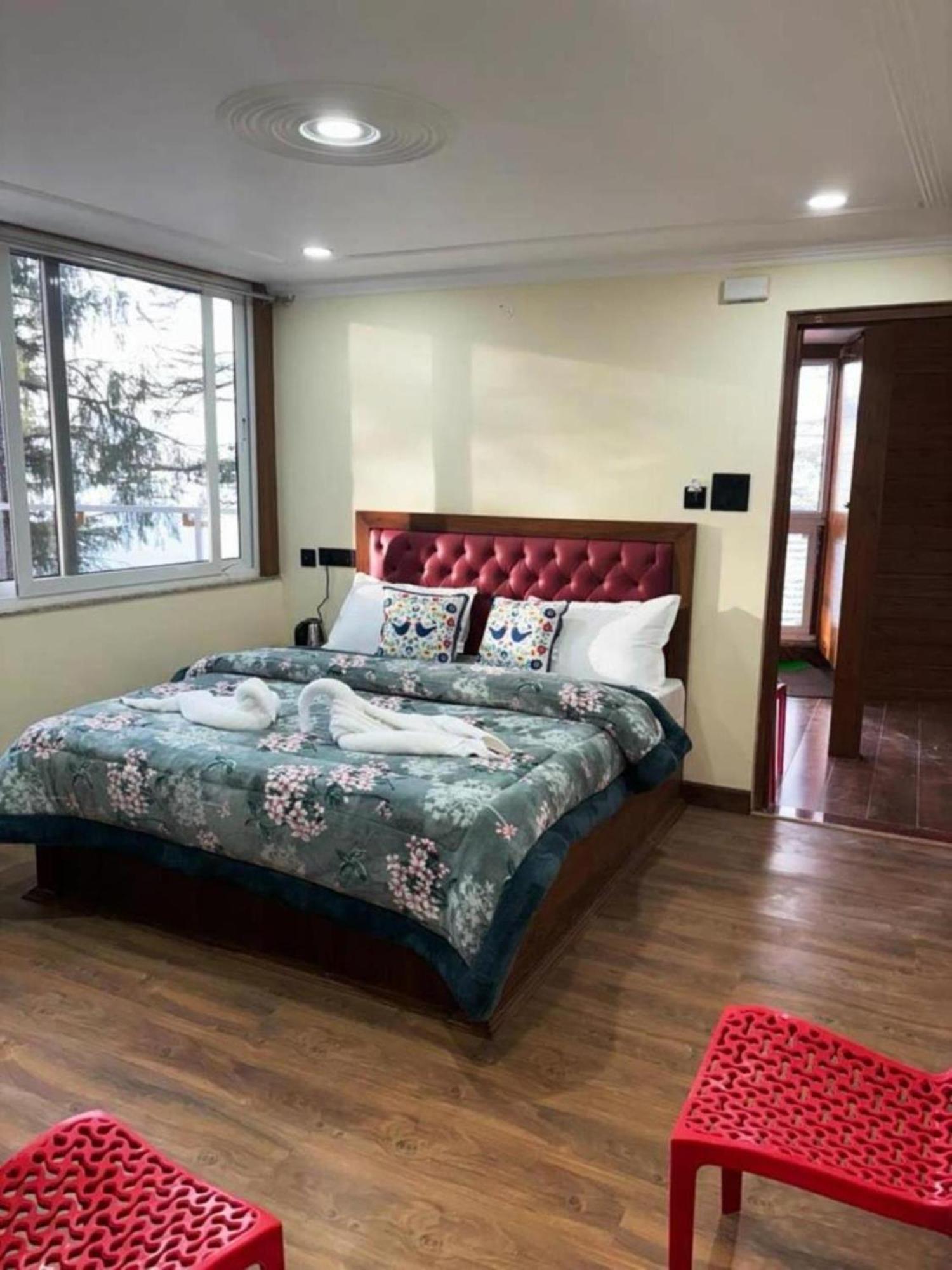 Hotel Jakhu Heights Шімла Екстер'єр фото
